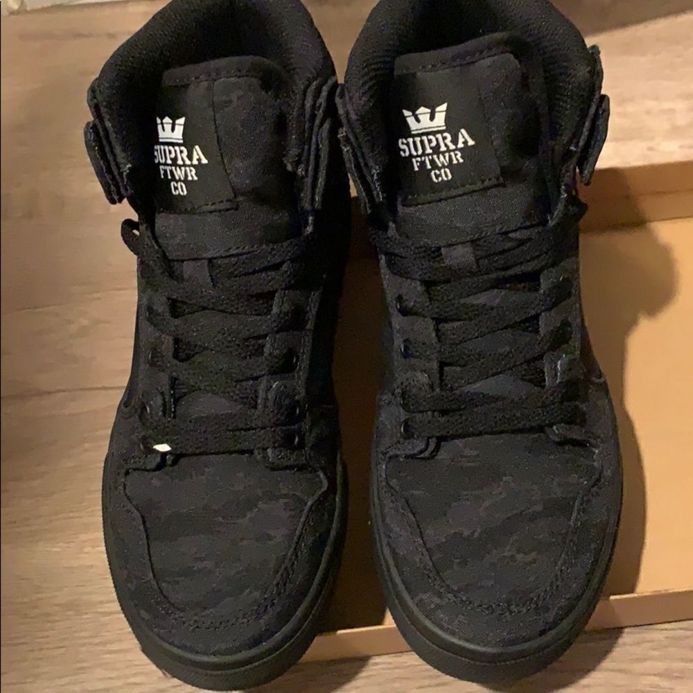 🎉Last Deal 🎉Supra Sneakers